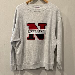 Vintage Nebraska Embroidered Heather Gray Crewneck Sweatshirt Size Large‎